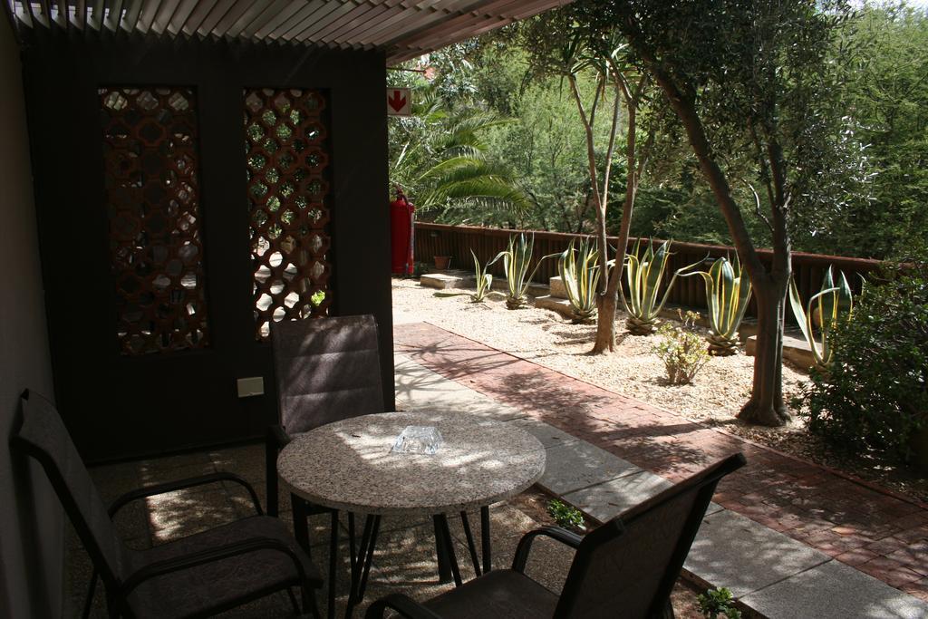 De Vagebond Hotel-Pension Windhoek Luaran gambar