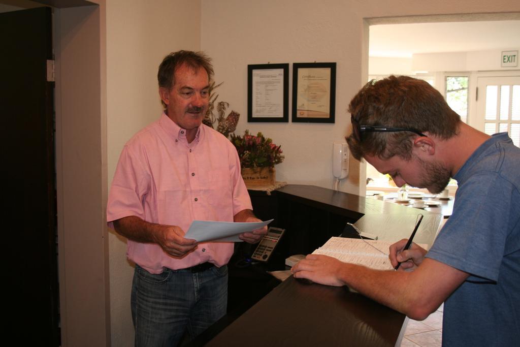De Vagebond Hotel-Pension Windhoek Luaran gambar